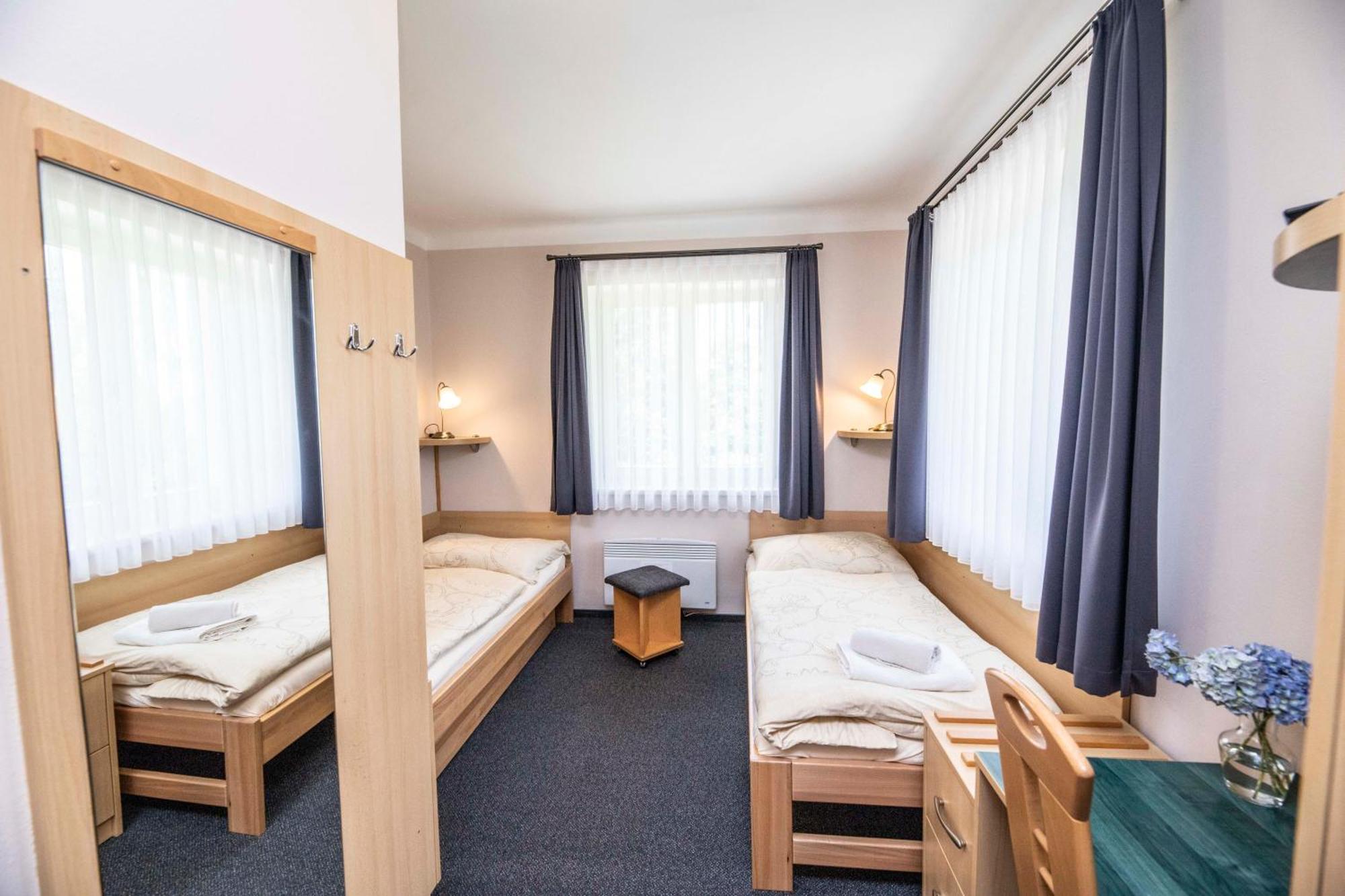 Parkhotel Skalni Mesto Jicin Exterior photo