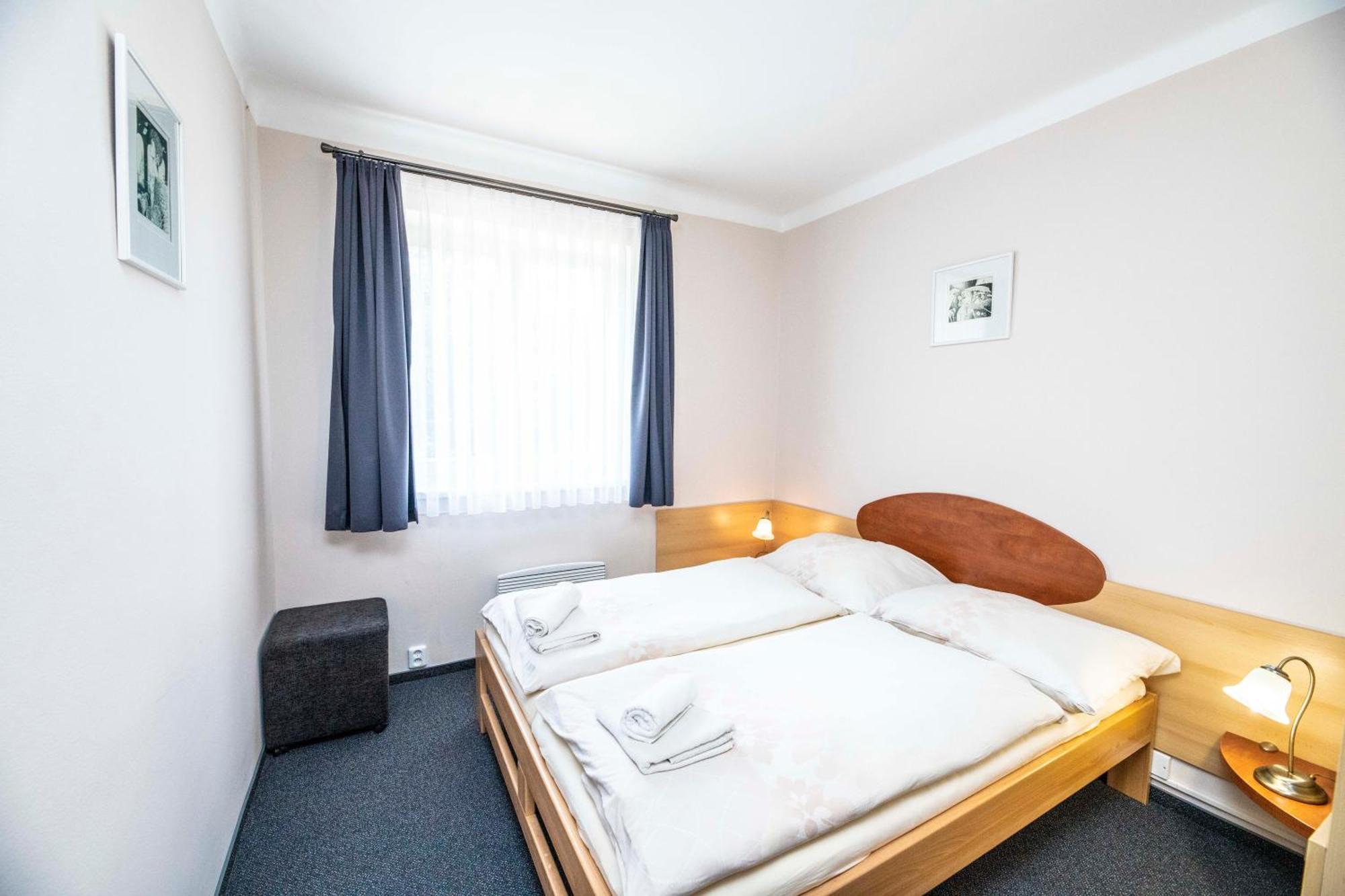 Parkhotel Skalni Mesto Jicin Exterior photo