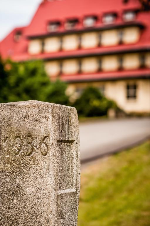 Parkhotel Skalni Mesto Jicin Exterior photo